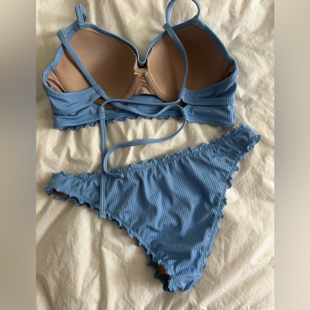 Blue bikini - Picture 4 of 4
